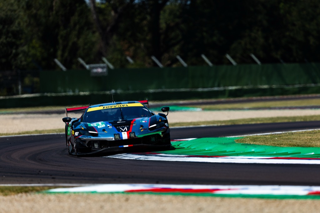 Conrad Laursen under et sekund fra podiet på Imola
(Foto: AF Corse)